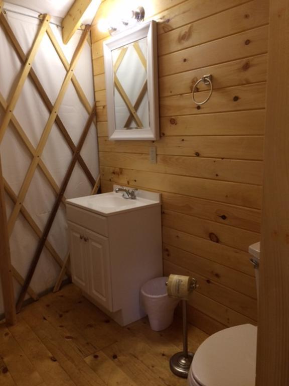 Circle M Camping Resort 16 Ft. Yurt 1 Lancaster Eksteriør bilde